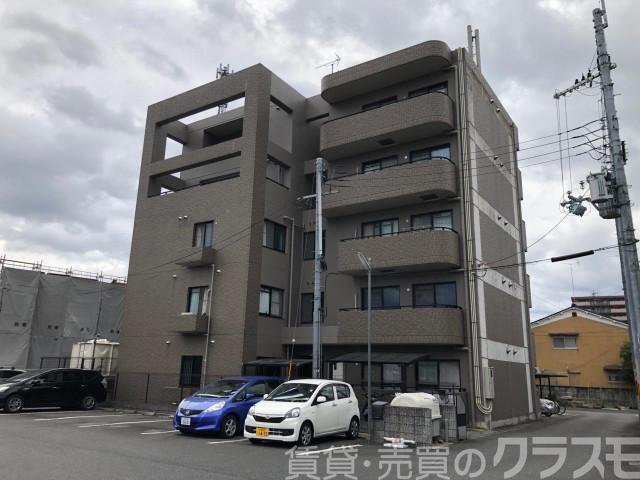 28/30 エントランス