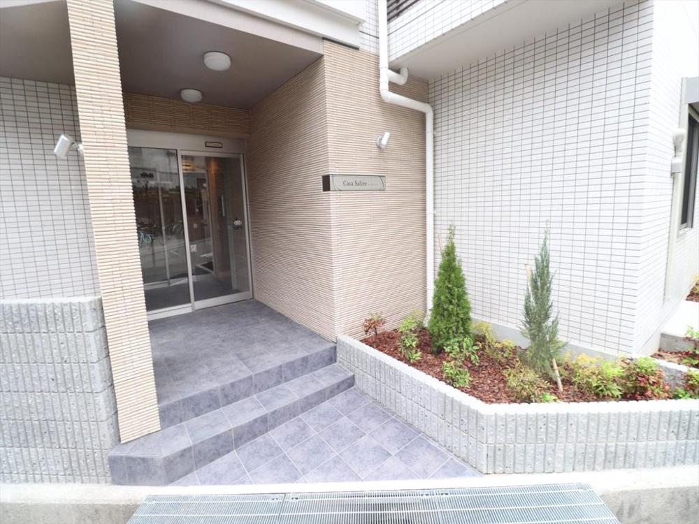 22/30 エントランス