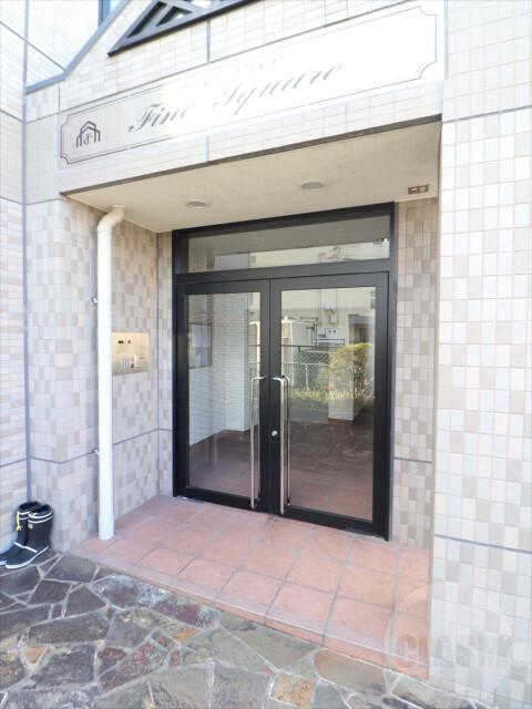 22/30 エントランス