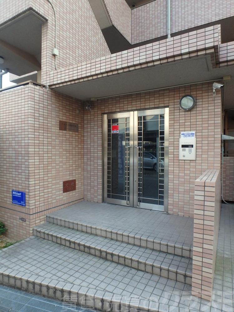 17/23 エントランス