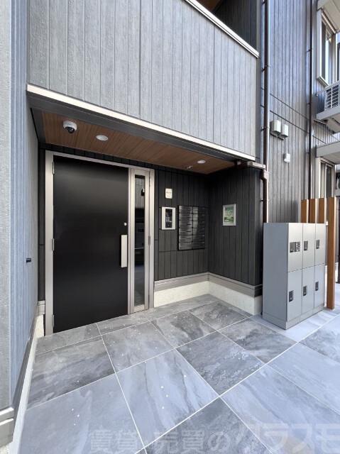 18/29 エントランス