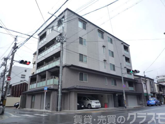 30/30 エントランス