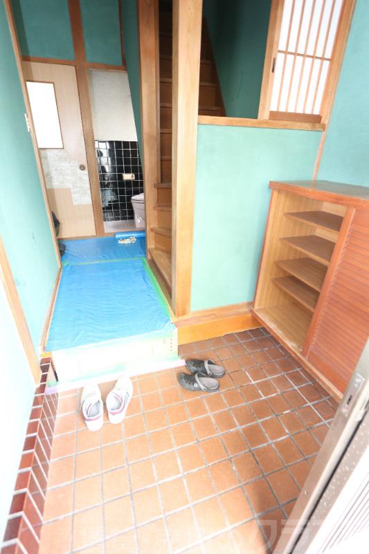 20/23 エントランス