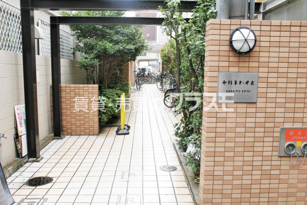 16/29 エントランス