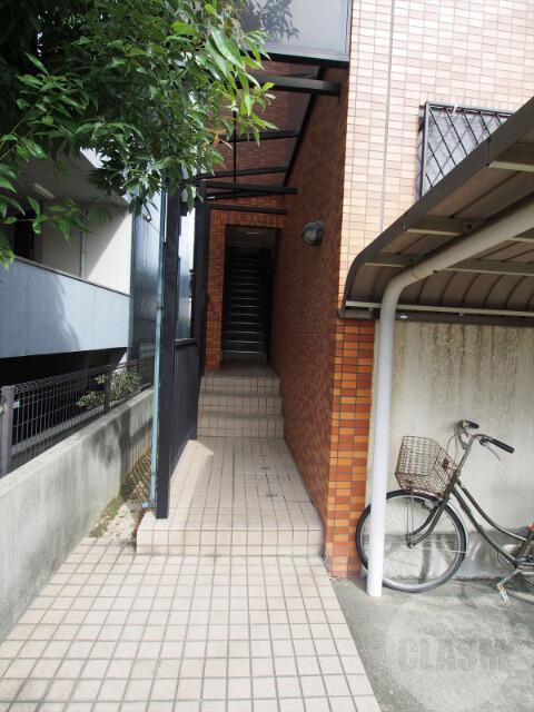 22/29 エントランス