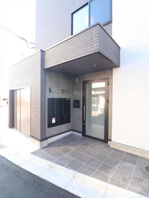 22/29 エントランス