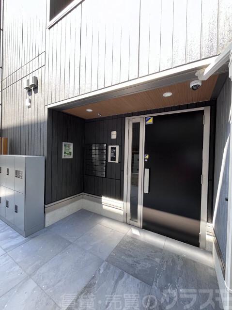 18/29 エントランス