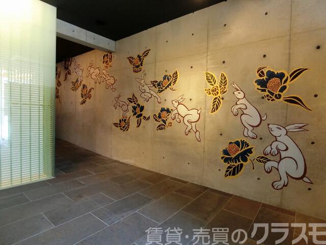 28/30 エントランス