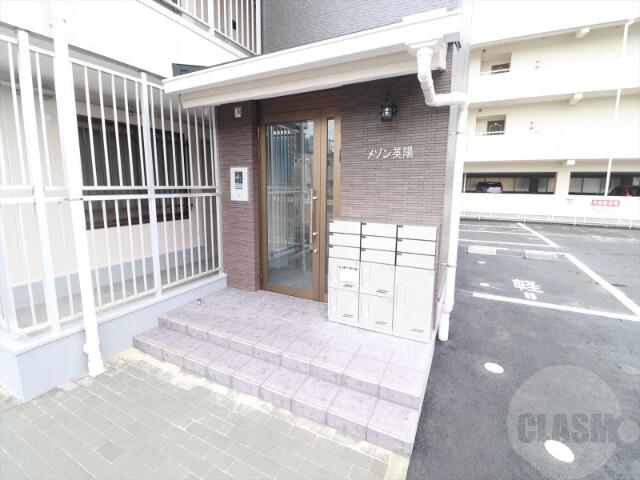 22/30 エントランス