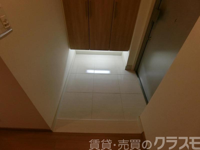 19/30 玄関