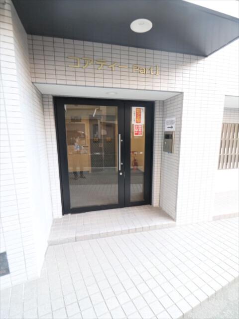 22/30 エントランス