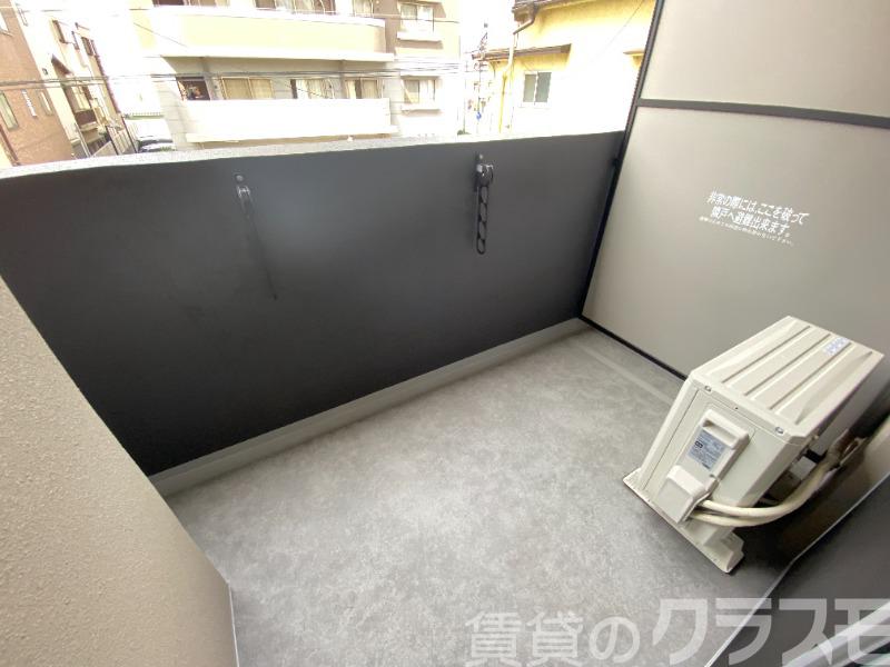 18/27 バルコニー