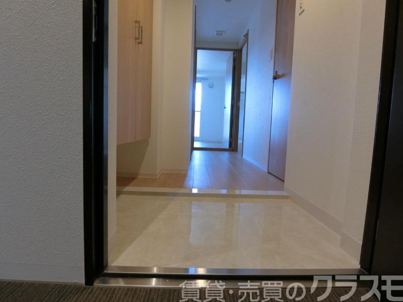 17/30 玄関