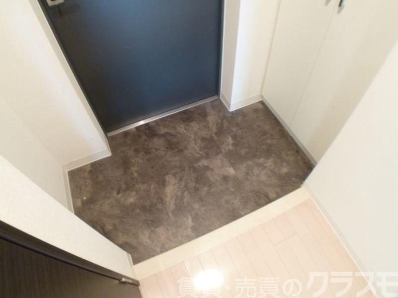 16/30 玄関
