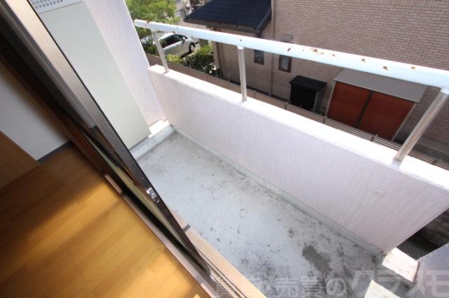 13/19 バルコニー