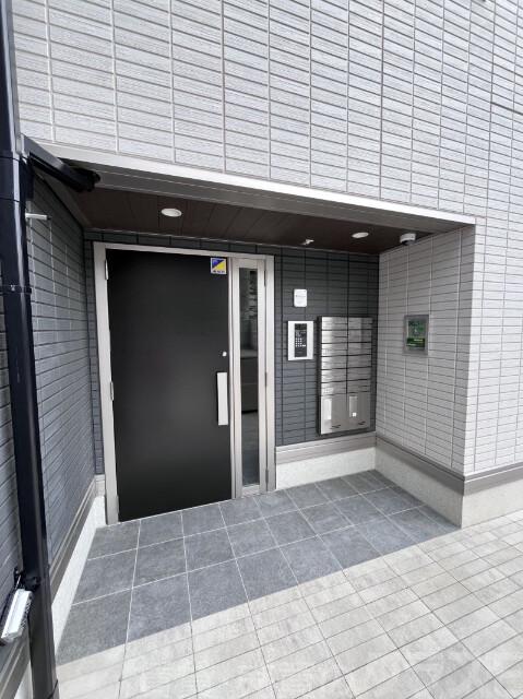 23/30 エントランス