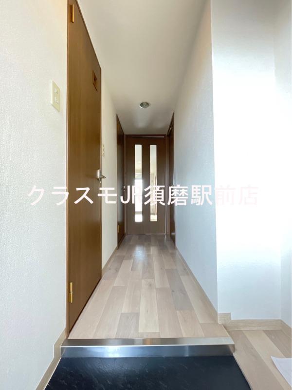 16/30 玄関