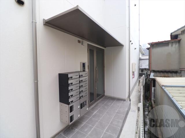 22/30 エントランス