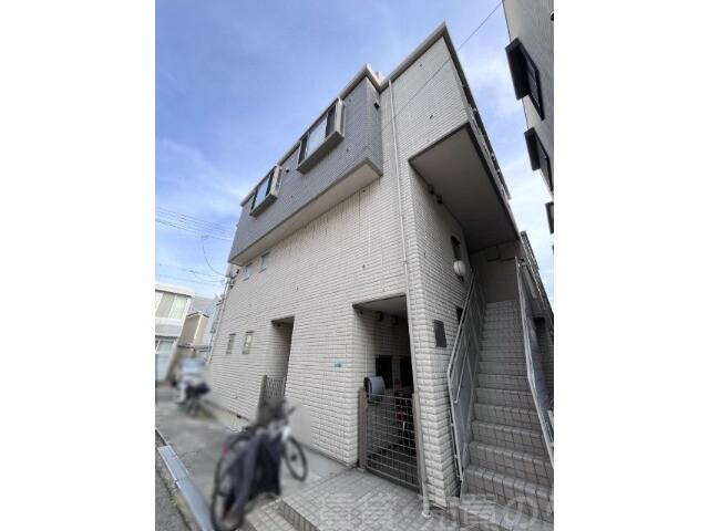 20/29 エントランス