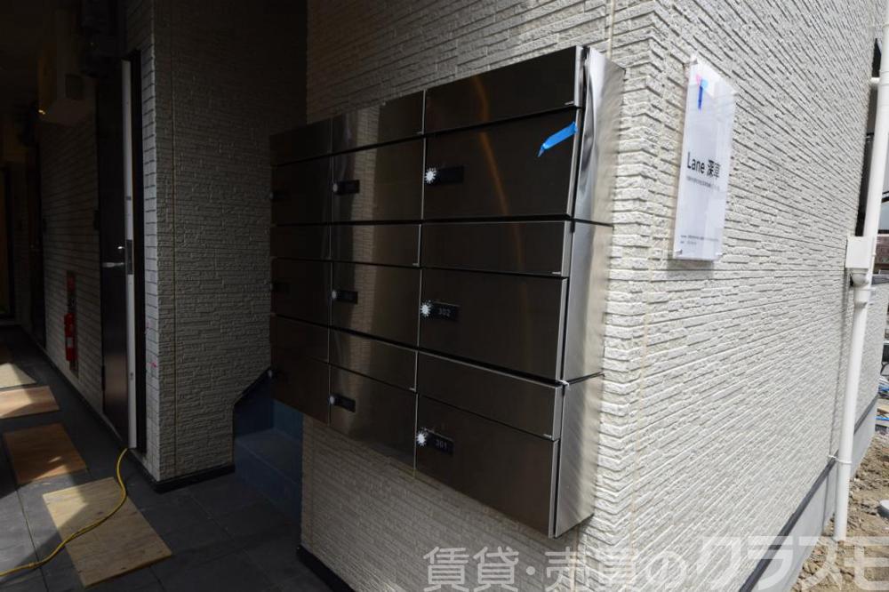 28/30 エントランス