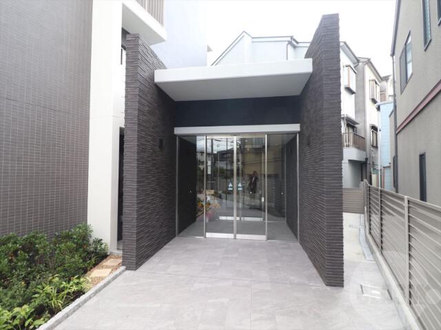 22/29 エントランス