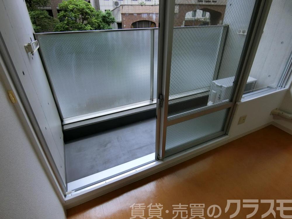 23/30 バルコニー