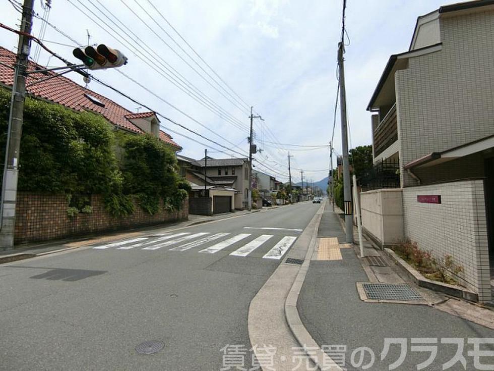 28/30 エントランス