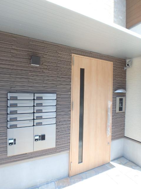 19/30 エントランス