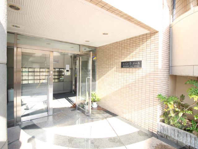 24/30 エントランス