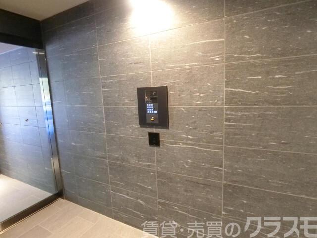 2/4 エントランス