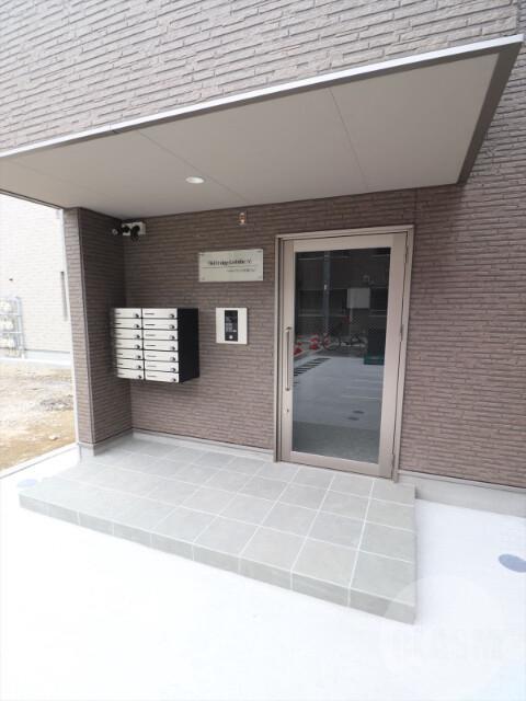 22/30 エントランス