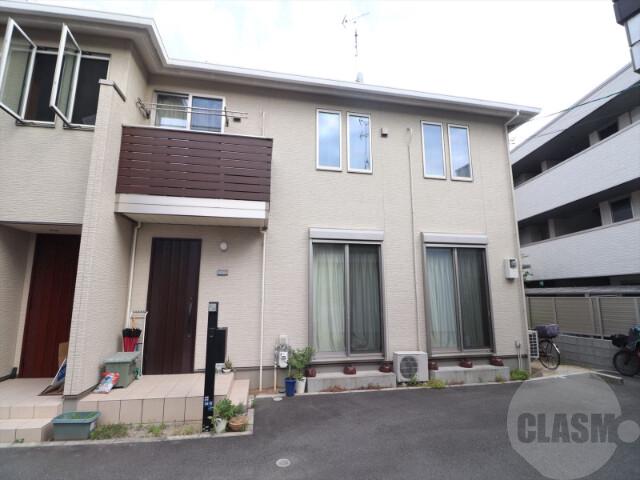 22/30 エントランス