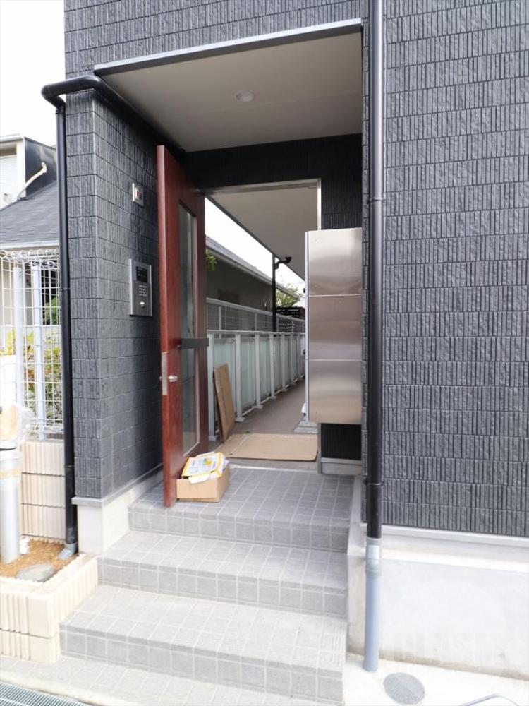 22/30 エントランス