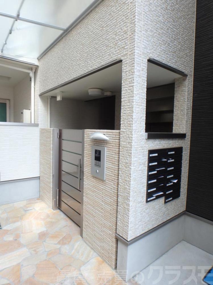 14/22 エントランス