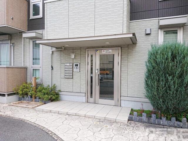 2/3 エントランス