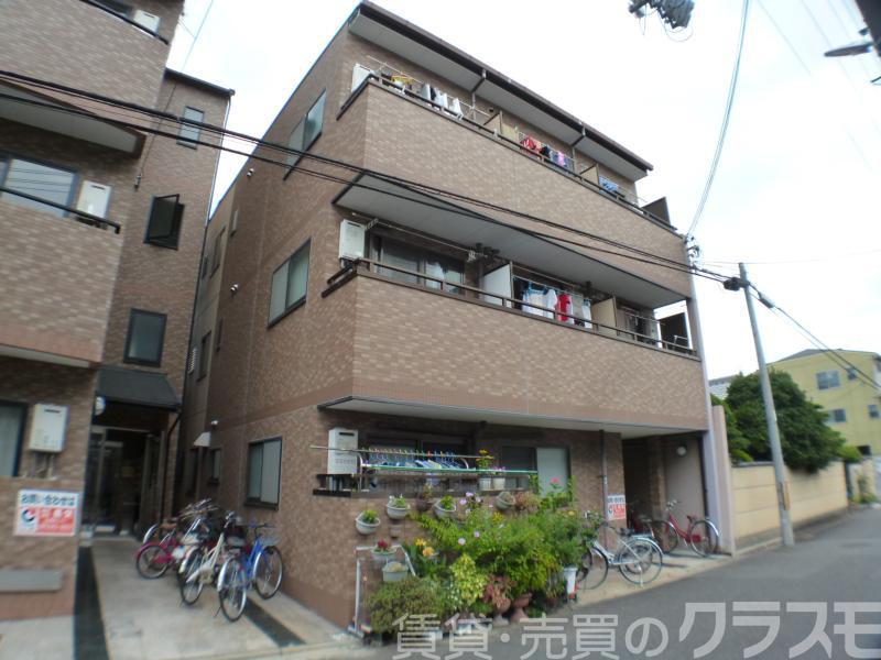 30/30 エントランス