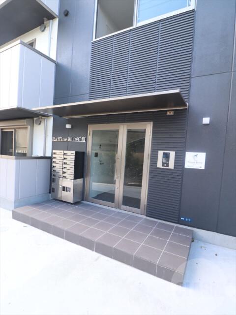 22/30 エントランス