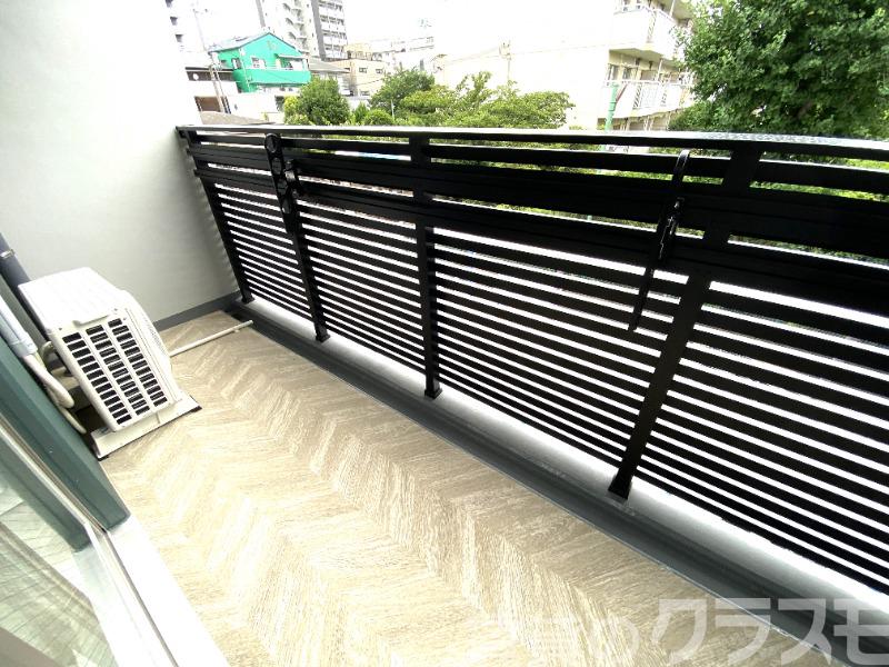 18/27 バルコニー