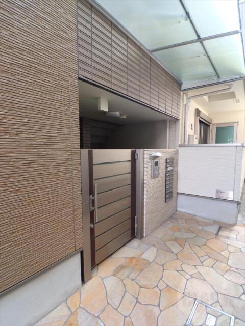 22/29 エントランス