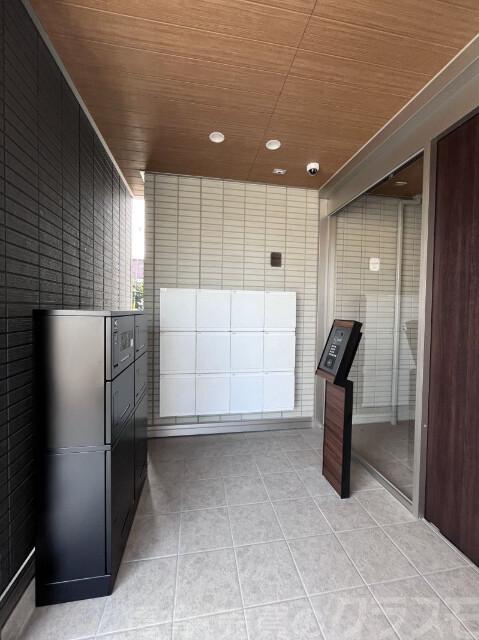 25/30 エントランス