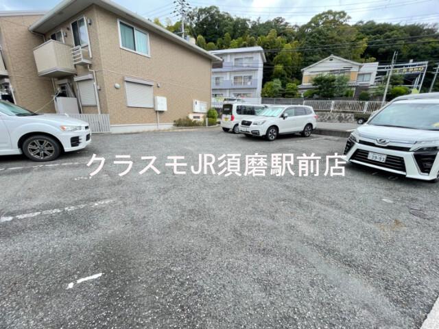 28/30 駐車場