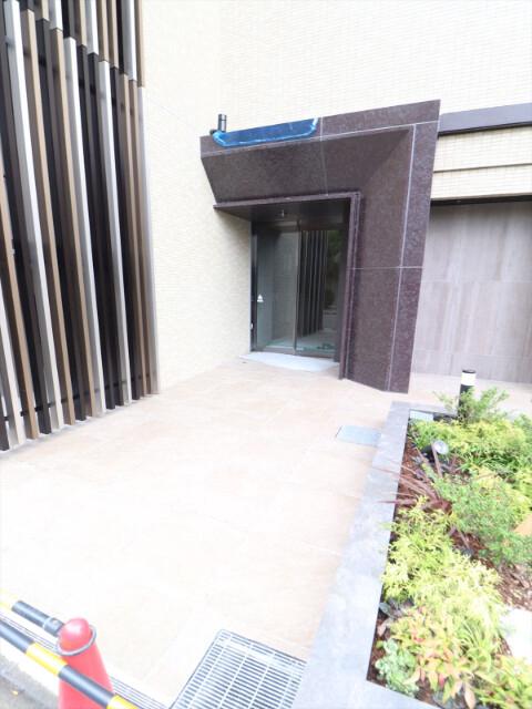 22/29 エントランス