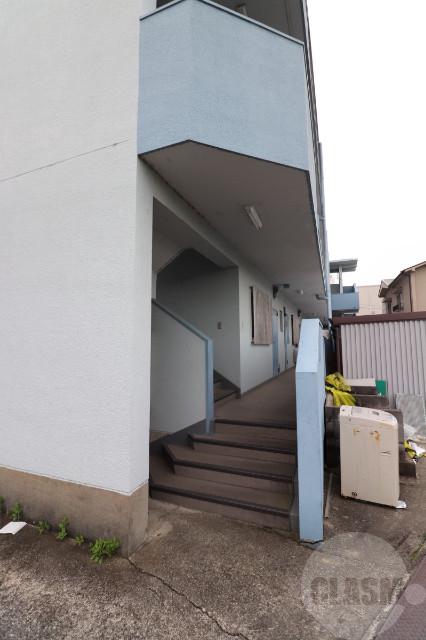 22/30 エントランス