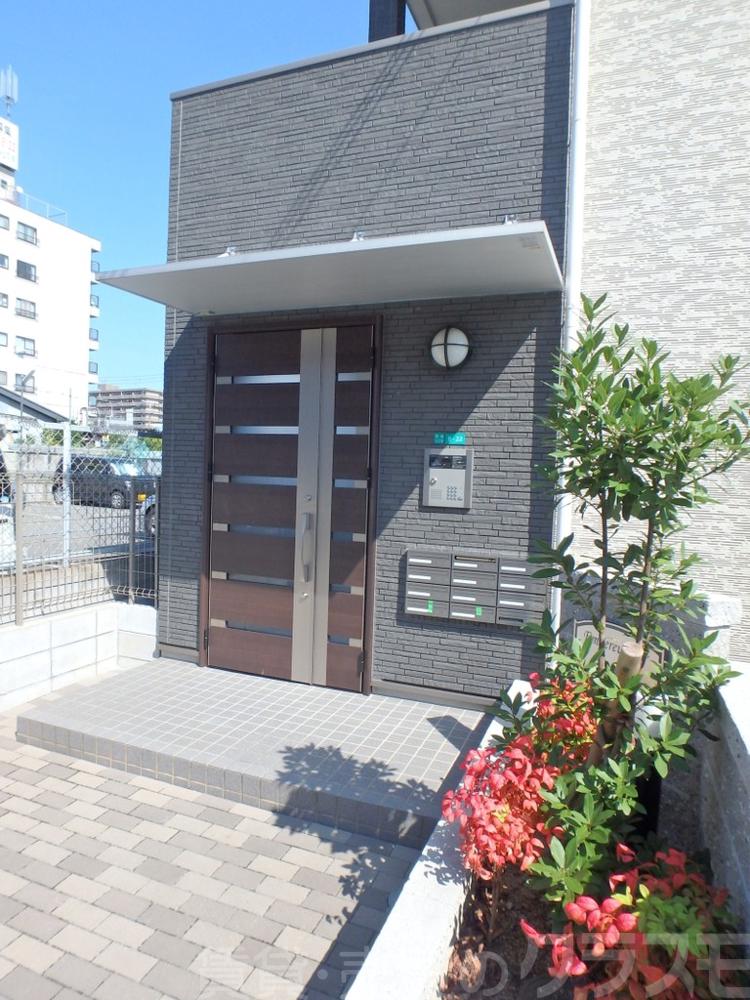 19/25 エントランス