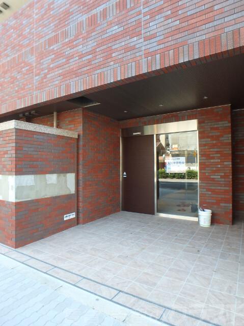 20/30 エントランス