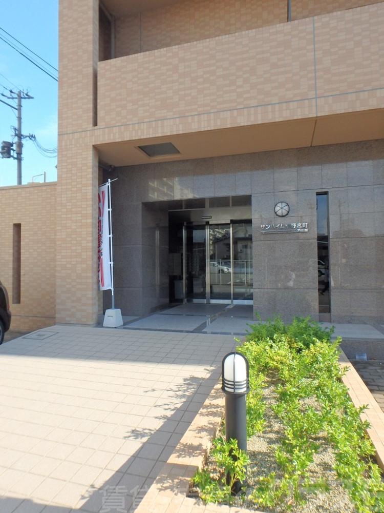 23/29 エントランス