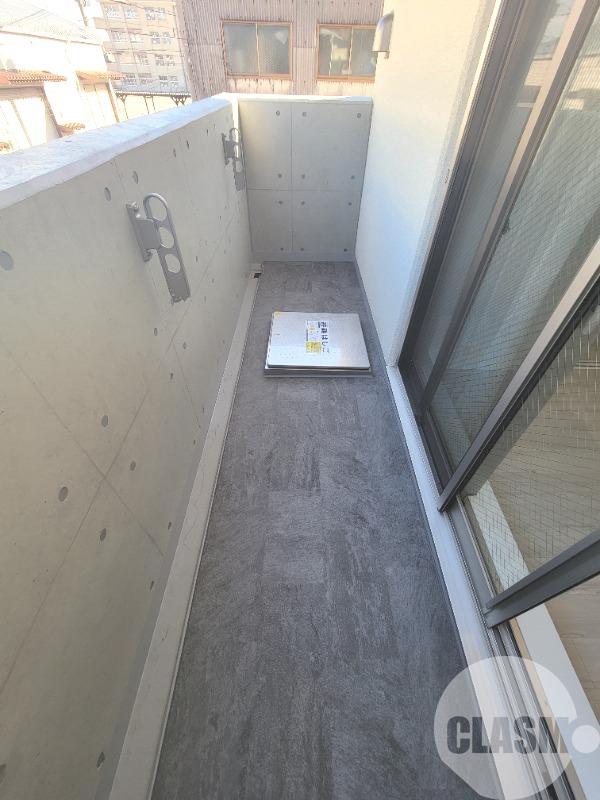 16/27 バルコニー