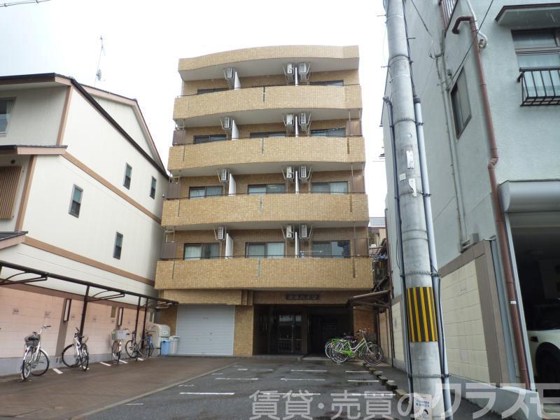 30/30 エントランス