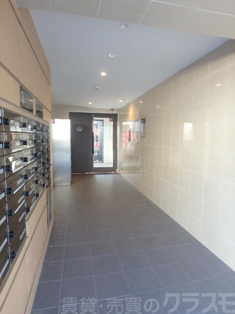 21/30 エントランス