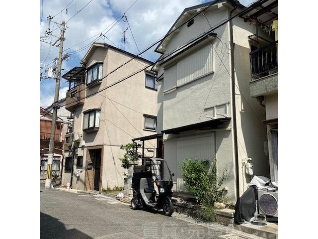 16/18 エントランス